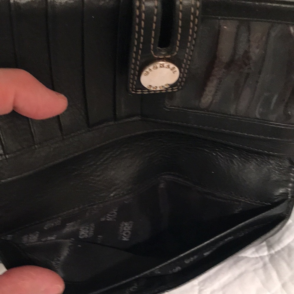 Michael Kors black leather deluxe wallet. Good used condition - Picture 6 of 15
